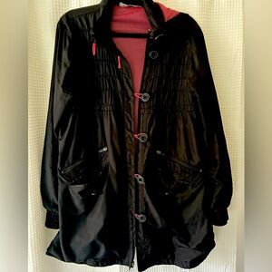 Small-Medium Athleta Black Nylon Shell w Pink Interior